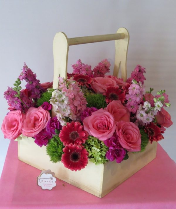 flores hermosas en Canasta de MaderaModelo 396 ⋆ Arendsi